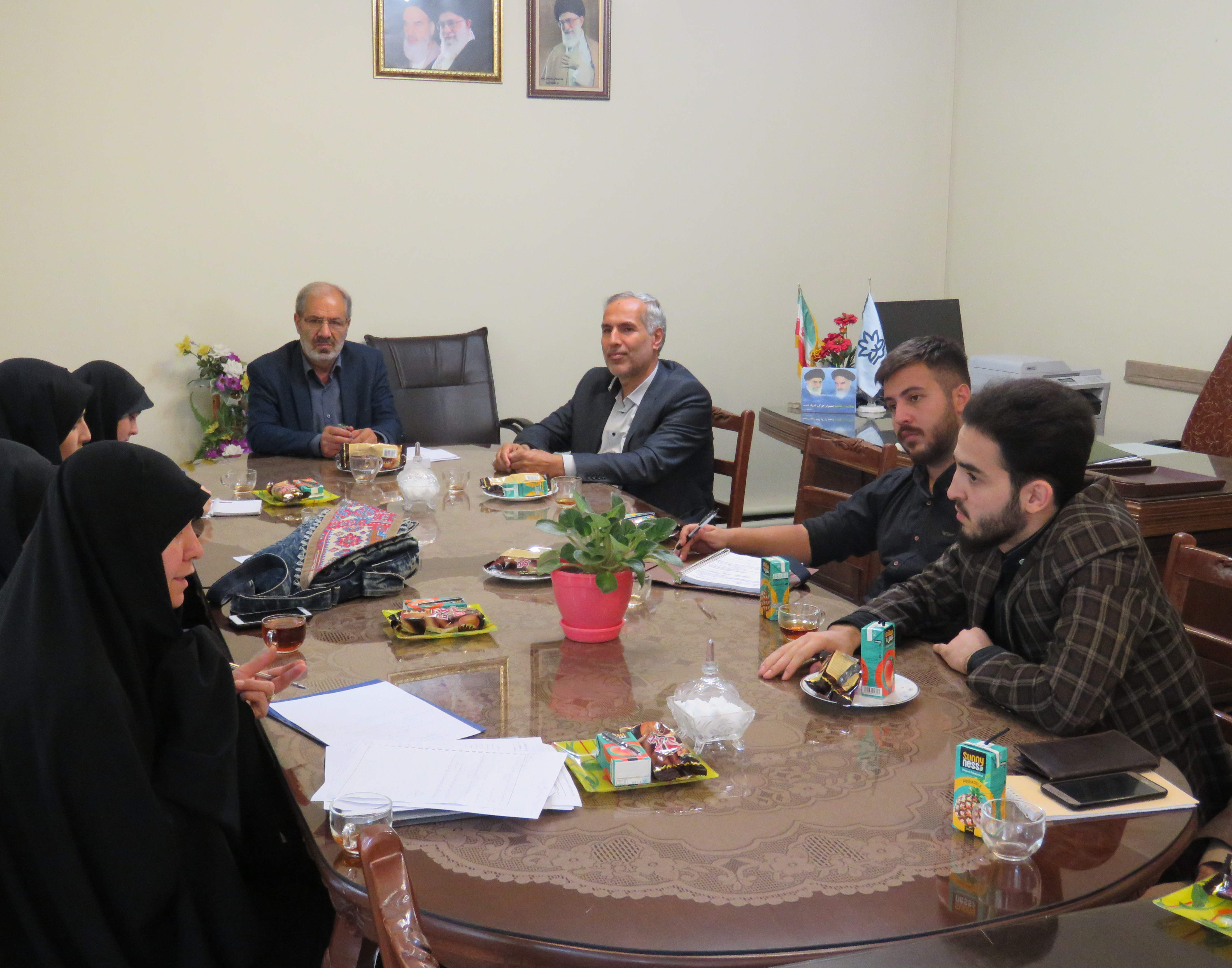 کمیته صیانت از عفاف و حجاب دانشکده ادبیات و علوم انسانی، نخستین جلسه خود را تشکیل داد 
