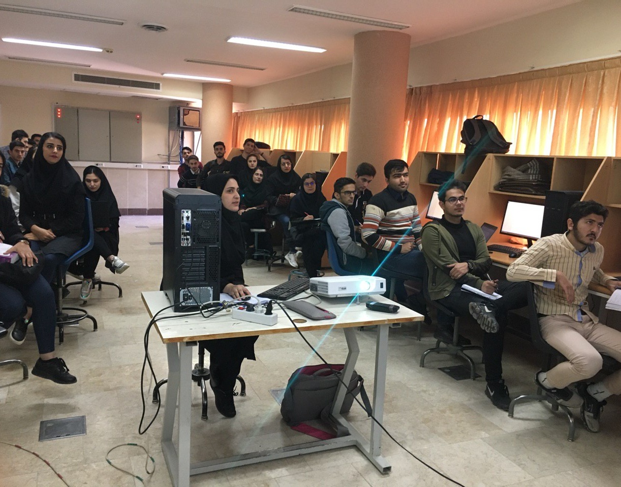 اولین جلسه دوره آموزشی "ورد" با رویکرد گزارش کار و پایان نامه نویسی برگزار شد