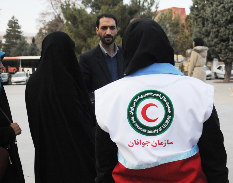 دکتر علیجو در جمع داوطلبان هلال احمر: ما از فعالیت های انسان دوستانه حمایت می کنیم