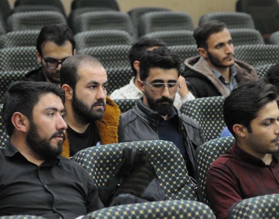 نخستین نشست صمیمی فعّالین دانشجویی در عرصه فرهنگی و اجتماعی با معاون فرهنگی و اجتماعی دانشگاه برگزار شد