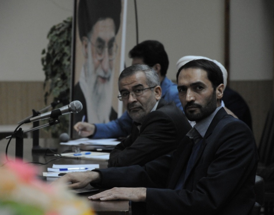 نخستین نشست صمیمی فعّالین دانشجویی در عرصه فرهنگی و اجتماعی با معاون فرهنگی و اجتماعی دانشگاه برگزار شد