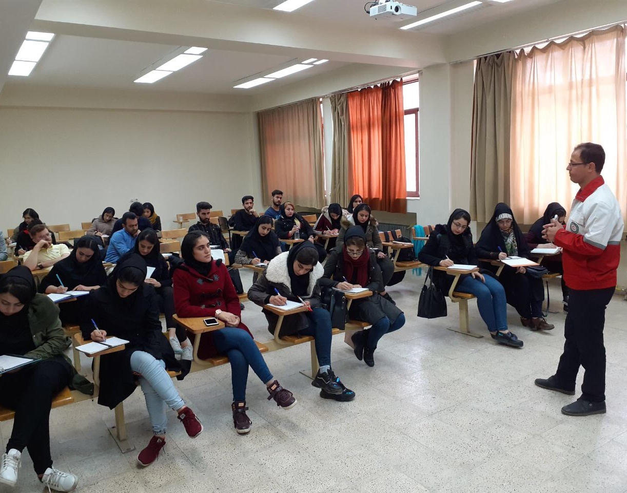 برگزاری اولین روز از دوره آموزشی کمکهای اولیه در دانشگاه ارومیه
