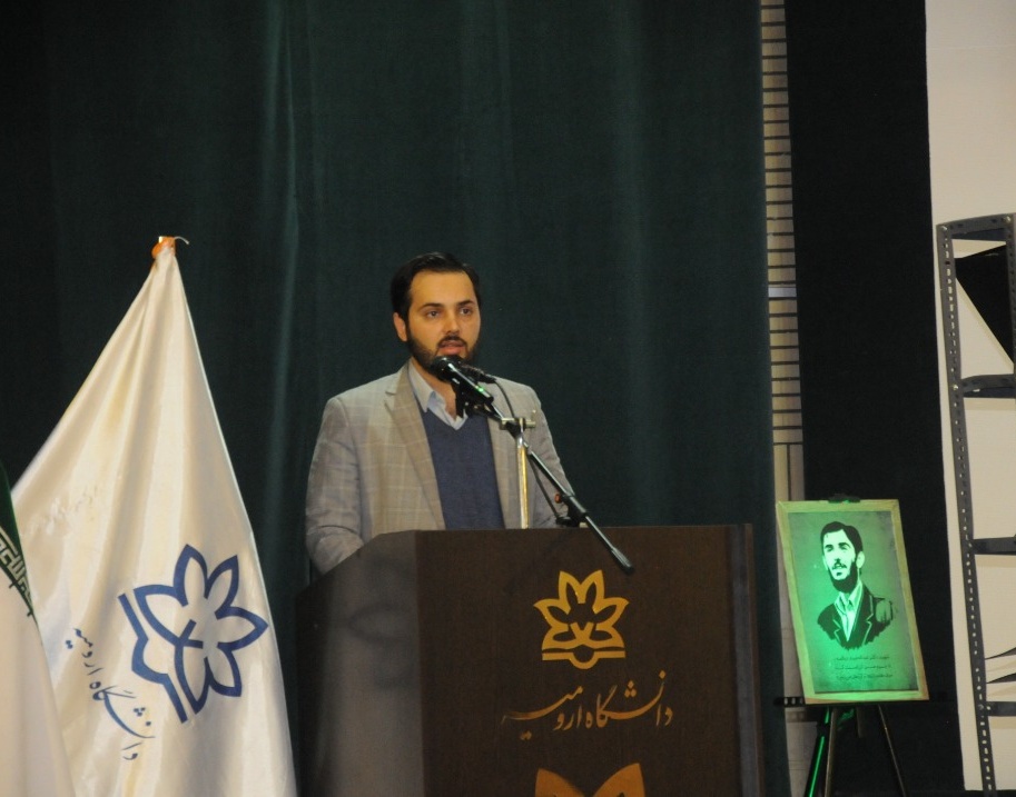 دانشجوبان دانشگاه ارومیه بار دیگر ایستادگی، شجاعت و اندیشه ورزی خود را به نمایش گذاشتند