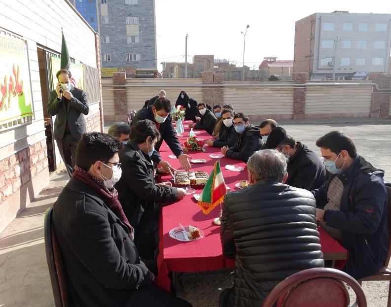 برگزاری مراسم گرامیداشت دهه مبارک فجر در دانشکده فنی و مهندسی خوی