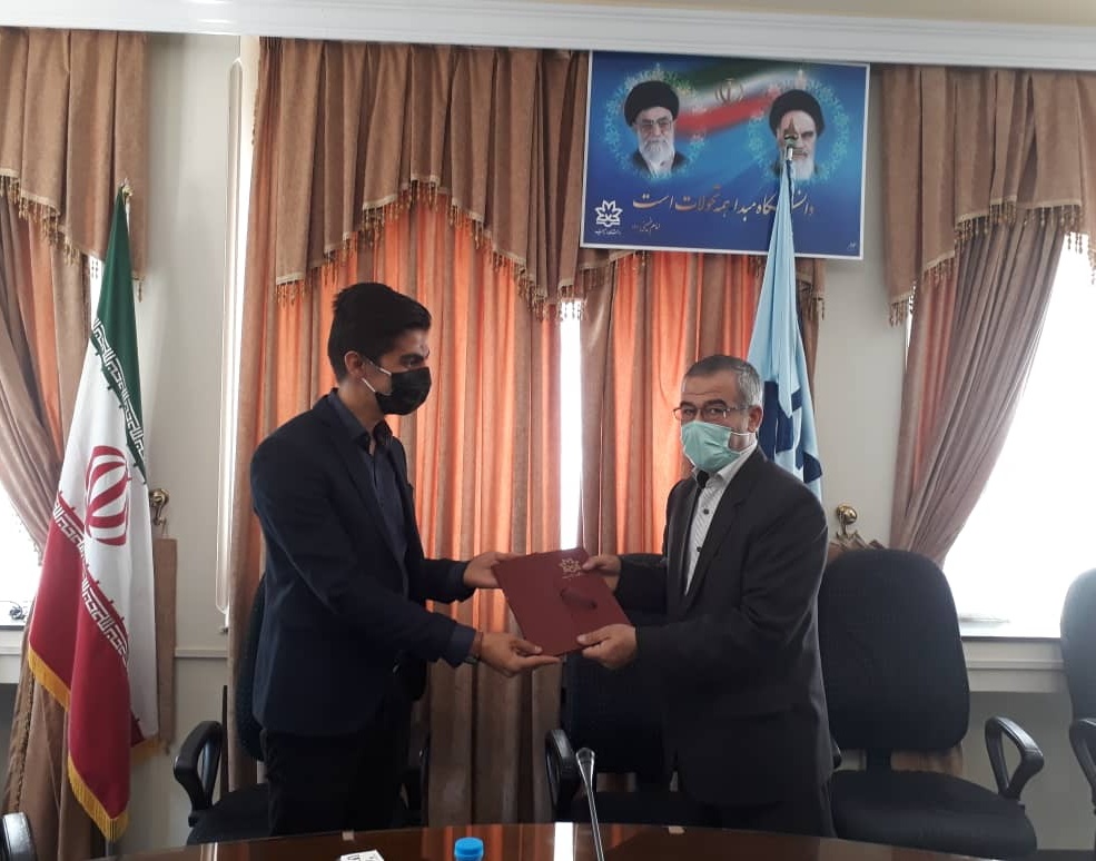 تقدیر رییس دانشگاه ارومیه از کانون دانشجویی دوست داران دریاچه ارومیه به عنوان کانون برتر دانشجویی کشور