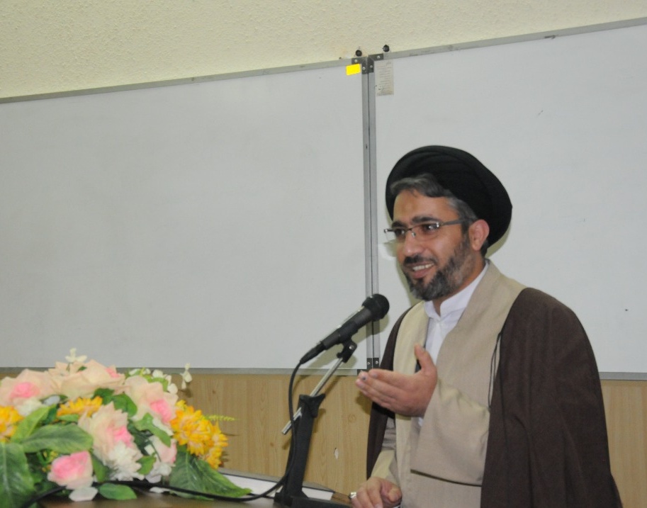 در مراسم گرامیداشت میلاد حضرت زهرا سلام الله علیها: لزوم تبیین جایگاه زنان برای نسل جوان در دانشگاه ارومیه بررسی شد