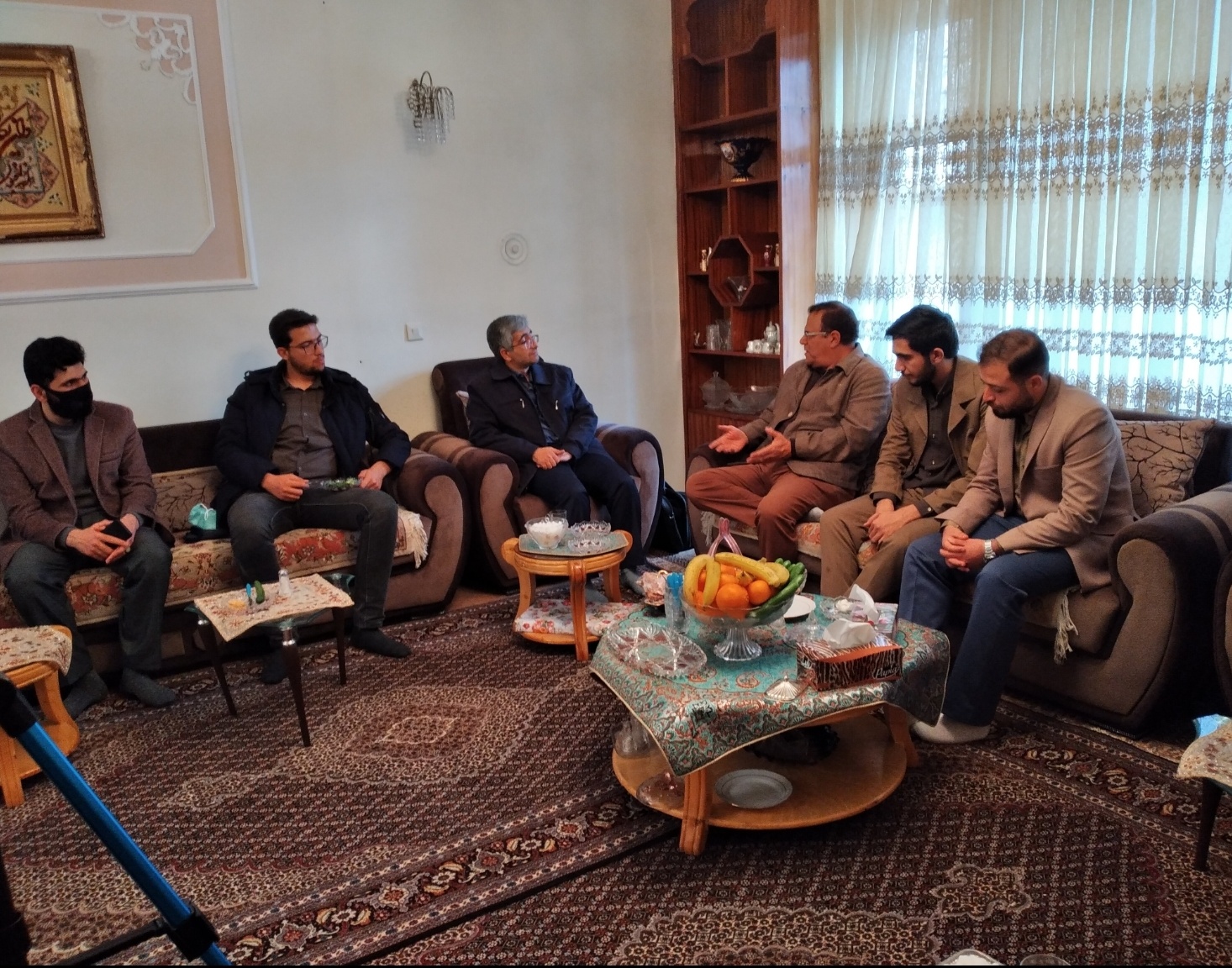 در روز بزرگداشت مقام شامخ شهداء مدیریت فرهنگی و اجتماعی دانشگاه ارومیه برگزار کرد: دیدار شورای مرکزی جامعه اسلامی دانشجویان به همراه مدیرکل فرهنگی و اجتماعی دانشگاه و فرمانده بسیج دانشجویی از خانواده شهید محمدباقر سنبلی