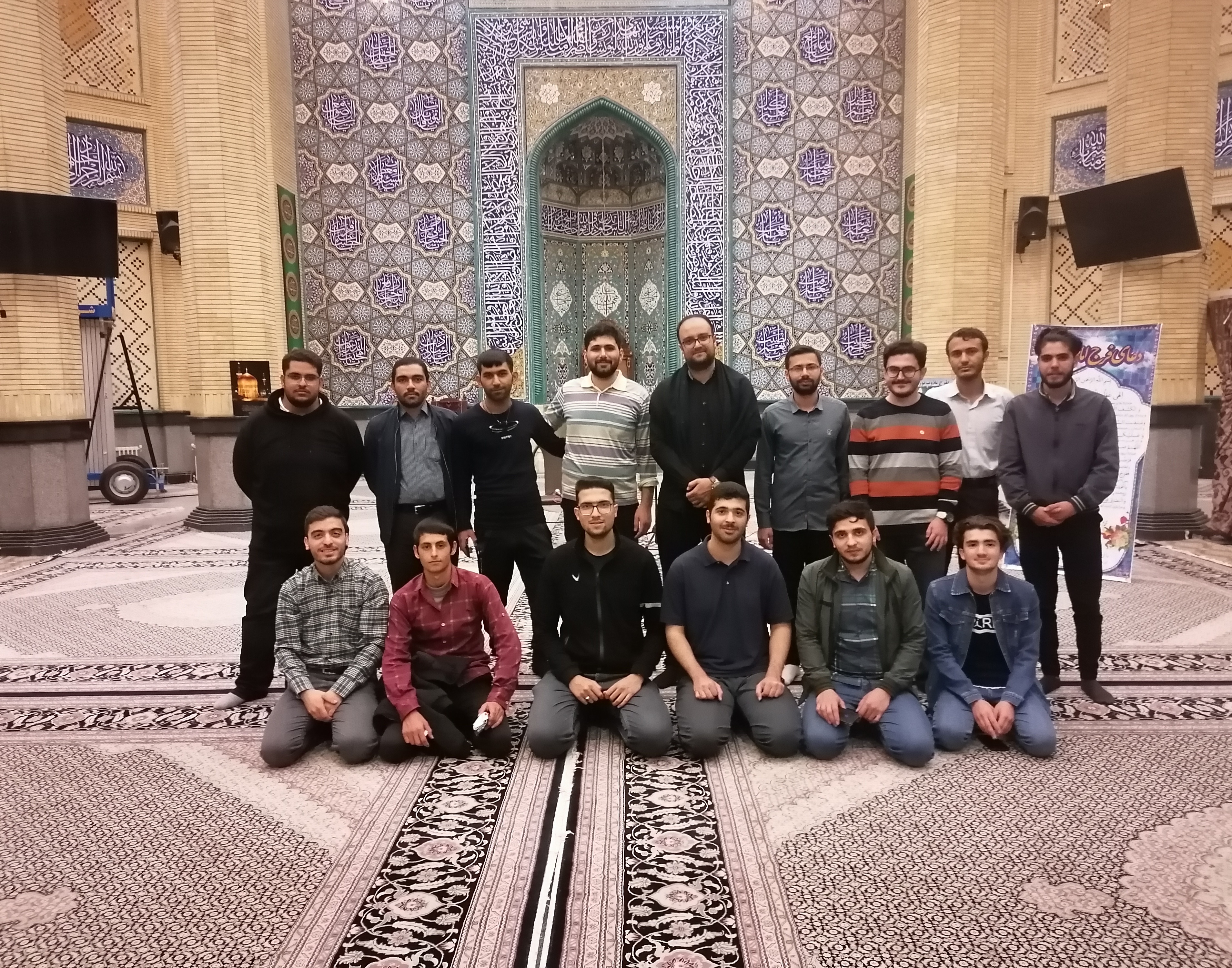 گزارش تصویری | برگزاری هیئت هفتگی در مسجد دانشگاه