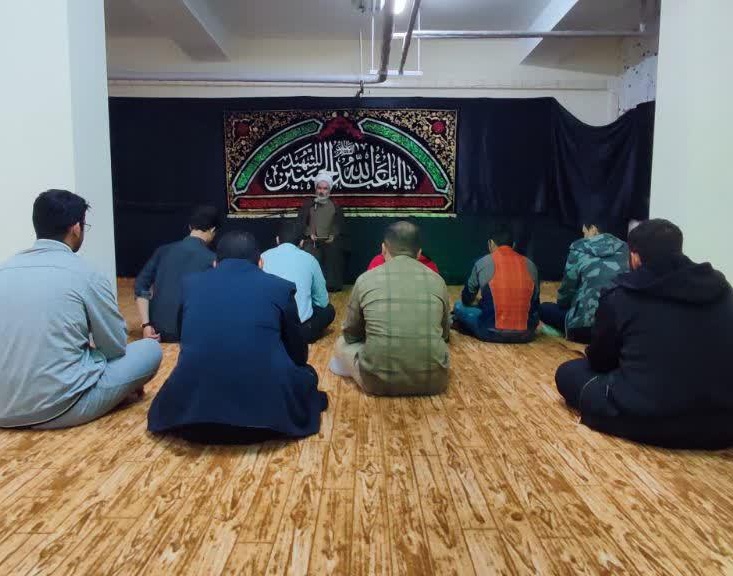 گزارش تصویری | مراسم هفتگی هیئت اباعبدالله الحسین علیه السلام و بزرگداشت شهدای امنیت برگزار شد.