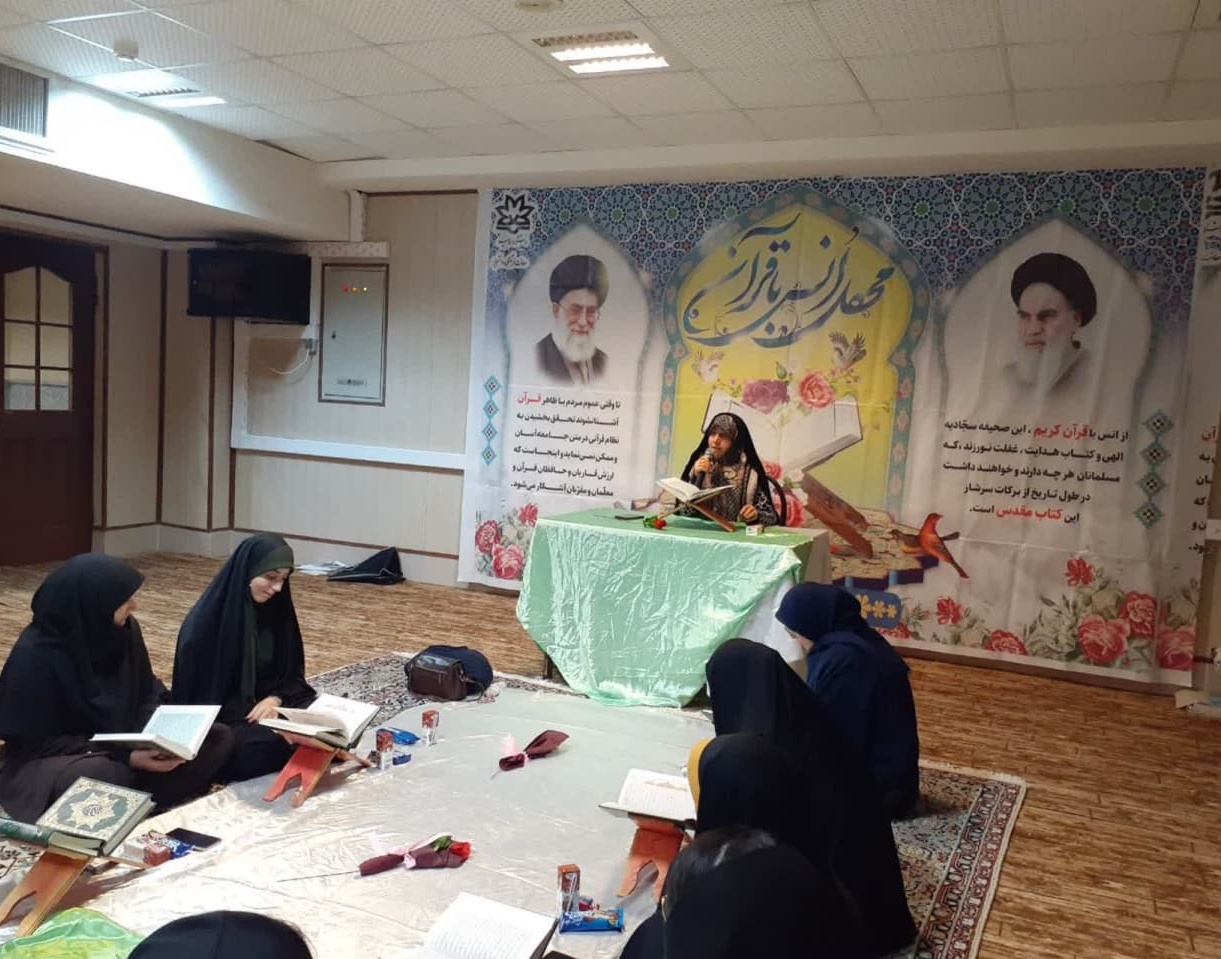 محفل انس با قرآن کریم در خوابگاه های دانشجویی دانشگاه ارومیه برگزار گردید...