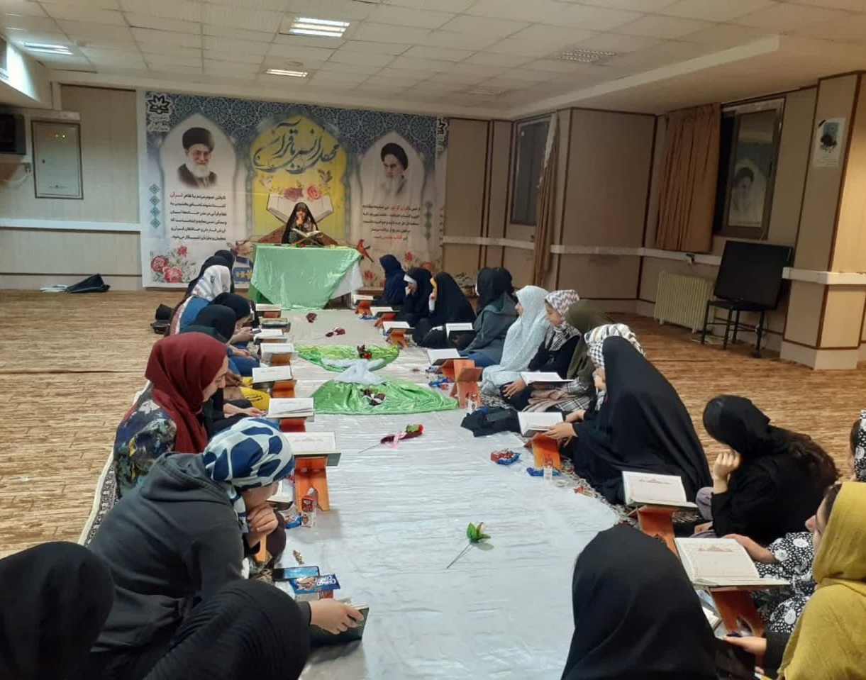 محفل انس با قرآن کریم در خوابگاه های دانشجویی دانشگاه ارومیه برگزار گردید...
