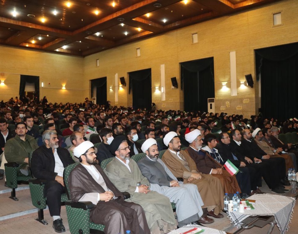 گردهمایی سراسری دانشجویان بسیجی استان آذربایجان غربی در دانشگاه ارومیه