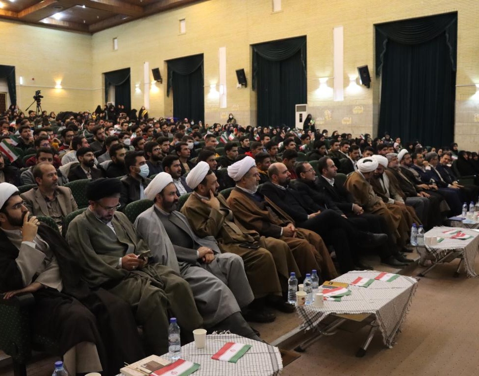 گردهمایی سراسری دانشجویان بسیجی استان آذربایجان غربی در دانشگاه ارومیه