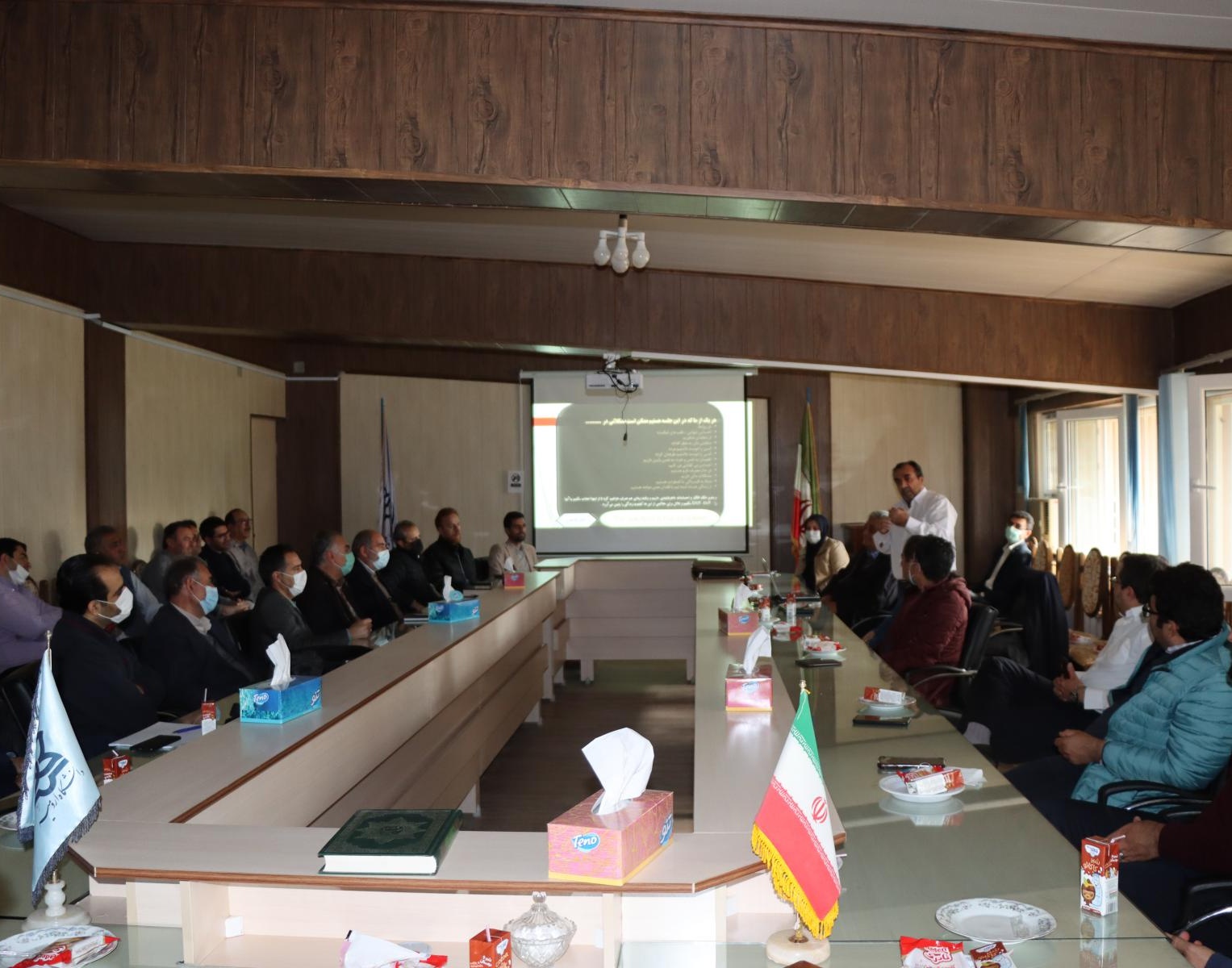گزارش برگزاری کارگاه آموزشی تاب آوری در خانواده؛ چالش ها و راهکارها