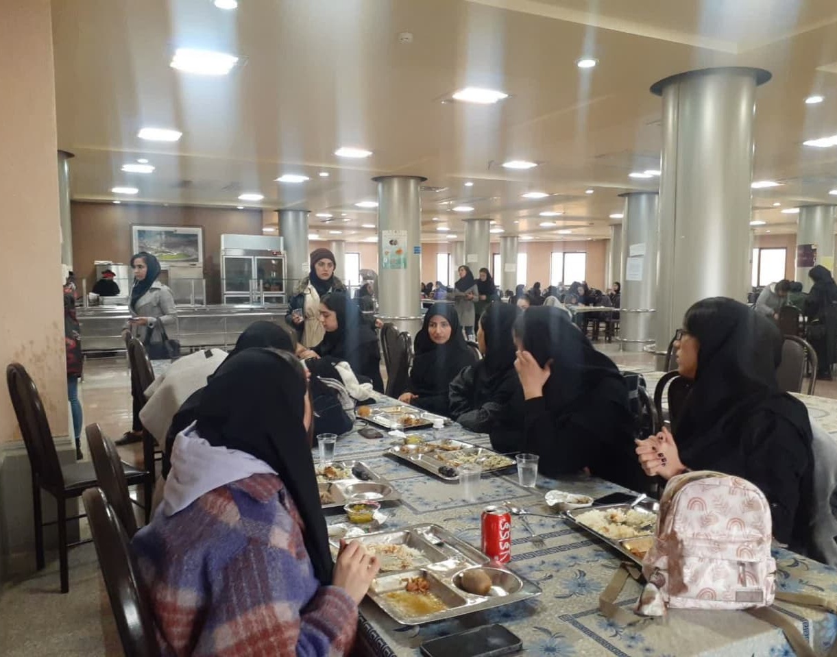 گزارش تصویری حضور مدیر امور فرهنگی و اجتماعی دانشگاه در سلف دانشجویان