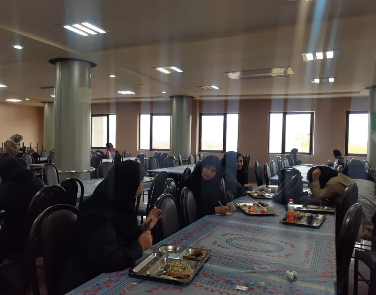 گزارش تصویری حضور مدیر امور فرهنگی و اجتماعی دانشگاه در سلف دانشجویان