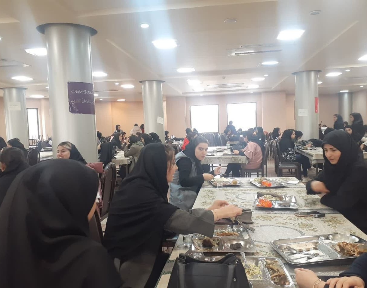 گزارش تصویری حضور مدیر امور فرهنگی و اجتماعی دانشگاه در سلف دانشجویان