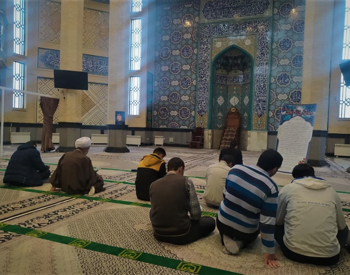 گزارش تصویری برگزاری دعای ندبه در مسجد دانشگاه ارومیه