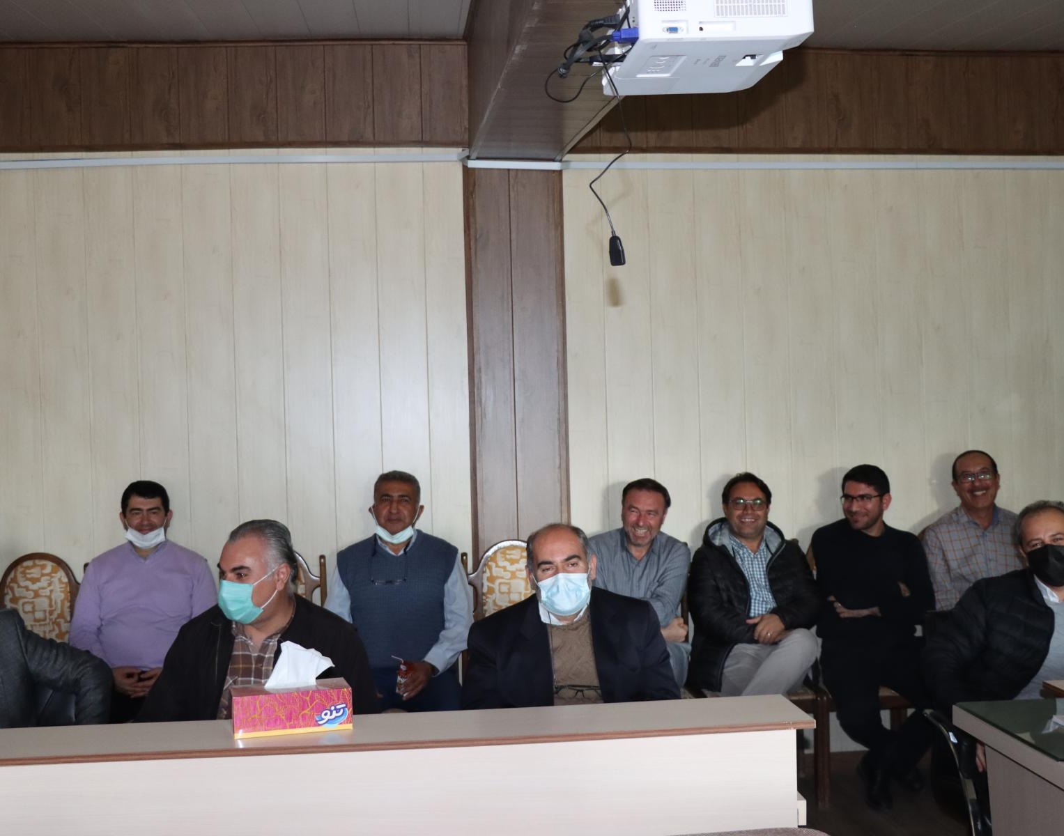 گزارش برگزاری کارگاه آموزشی تاب آوری در خانواده؛ چالش ها و راهکارها