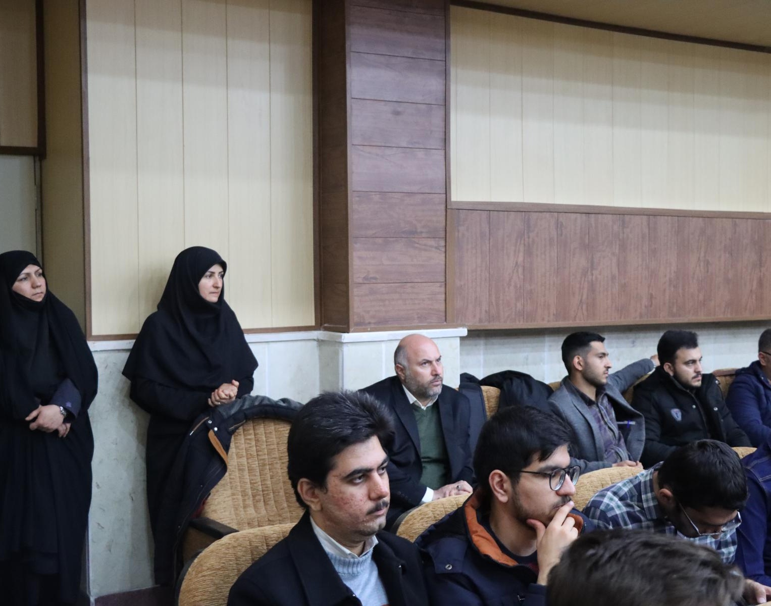 نشست صمیمی دانشجویان دانشگاه ارومیه با نماینده ولی فقیه در استان آذربایجان غربی و هیئت رئیسه دانشگاه