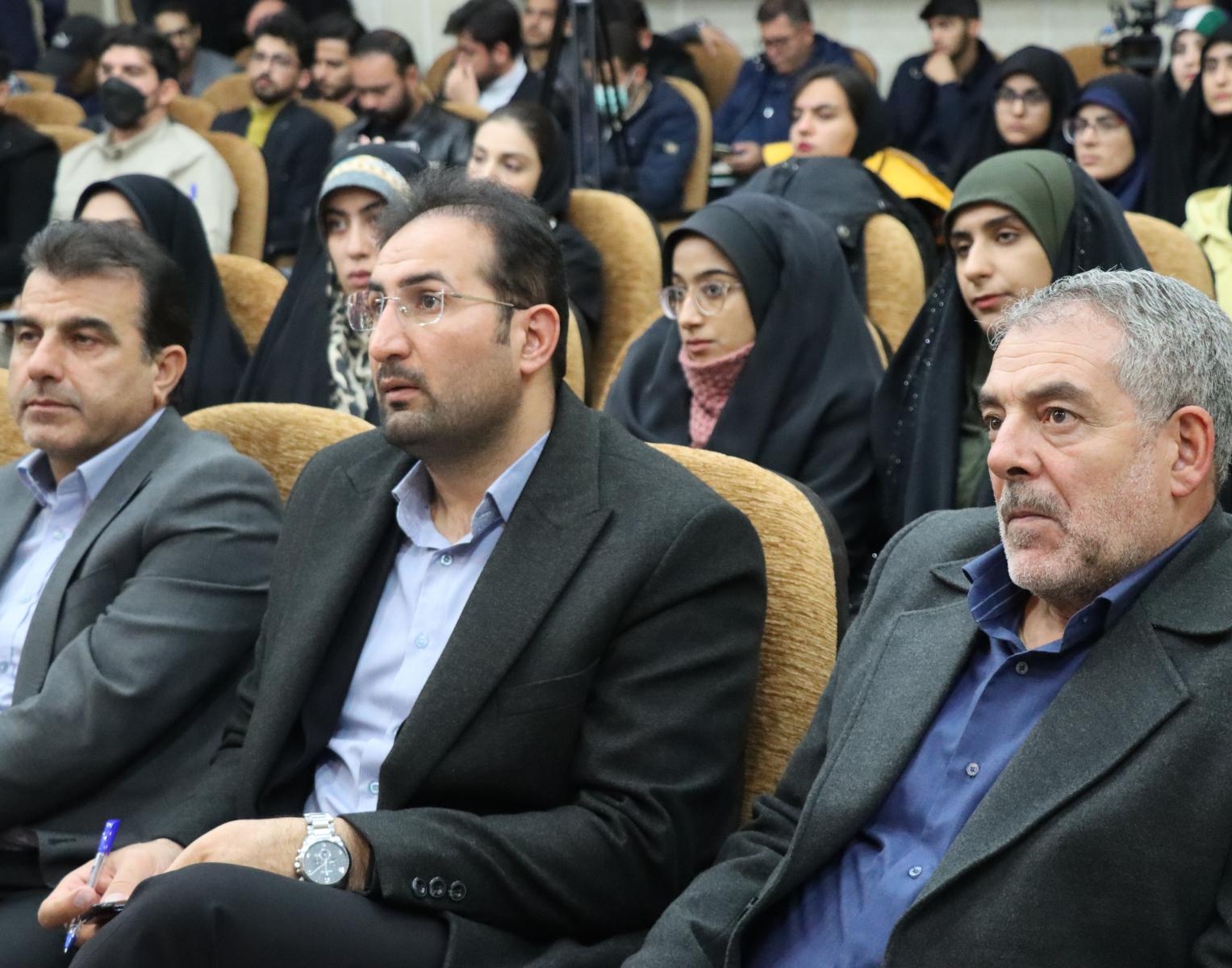نشست صمیمی دانشجویان دانشگاه ارومیه با نماینده ولی فقیه در استان آذربایجان غربی و هیئت رئیسه دانشگاه