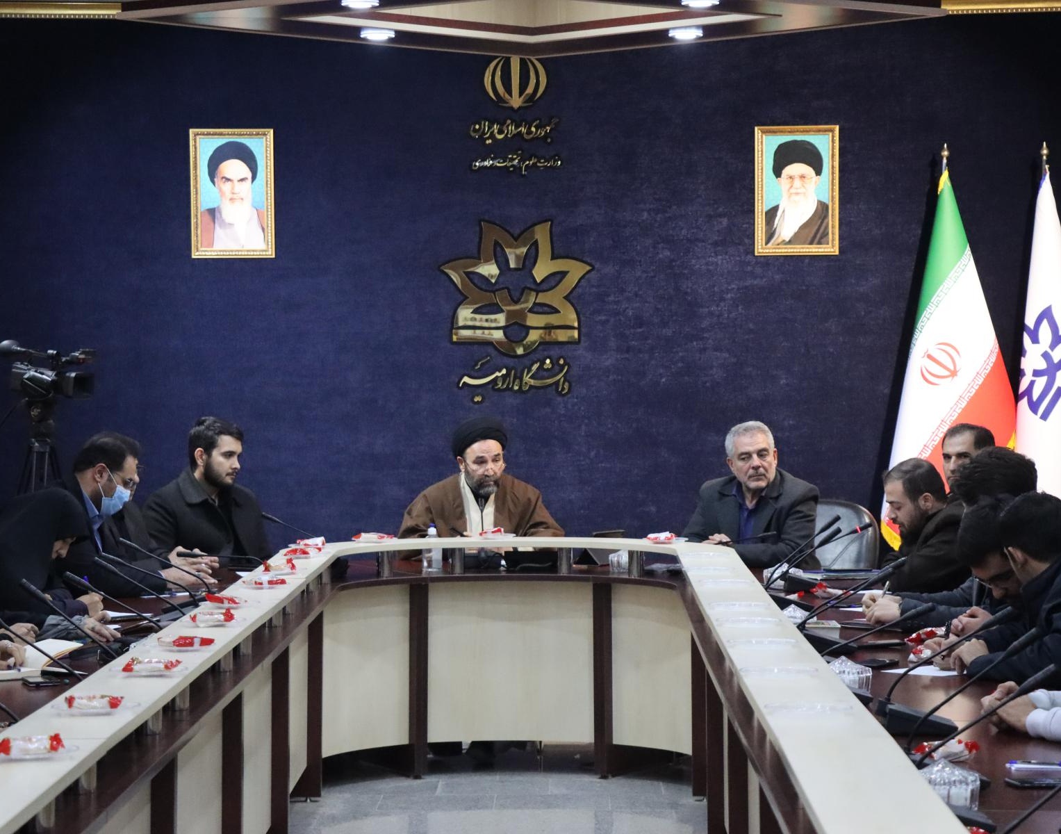نشست صمیمی دانشجویان فعال فرهنگی و علمی دانشگاه با نماینده محترم مردم ارومیه
