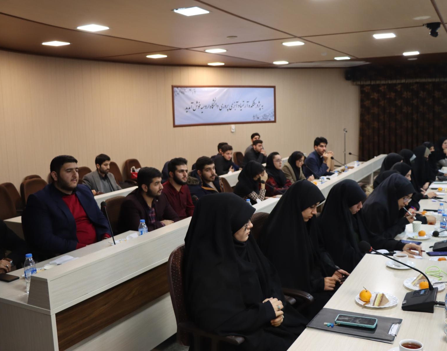 دیدار معاون فرهنگی و اجتماعی وزیر علوم با دانشجویان فعال فرهنگی دانشگاه‌های ارومیه