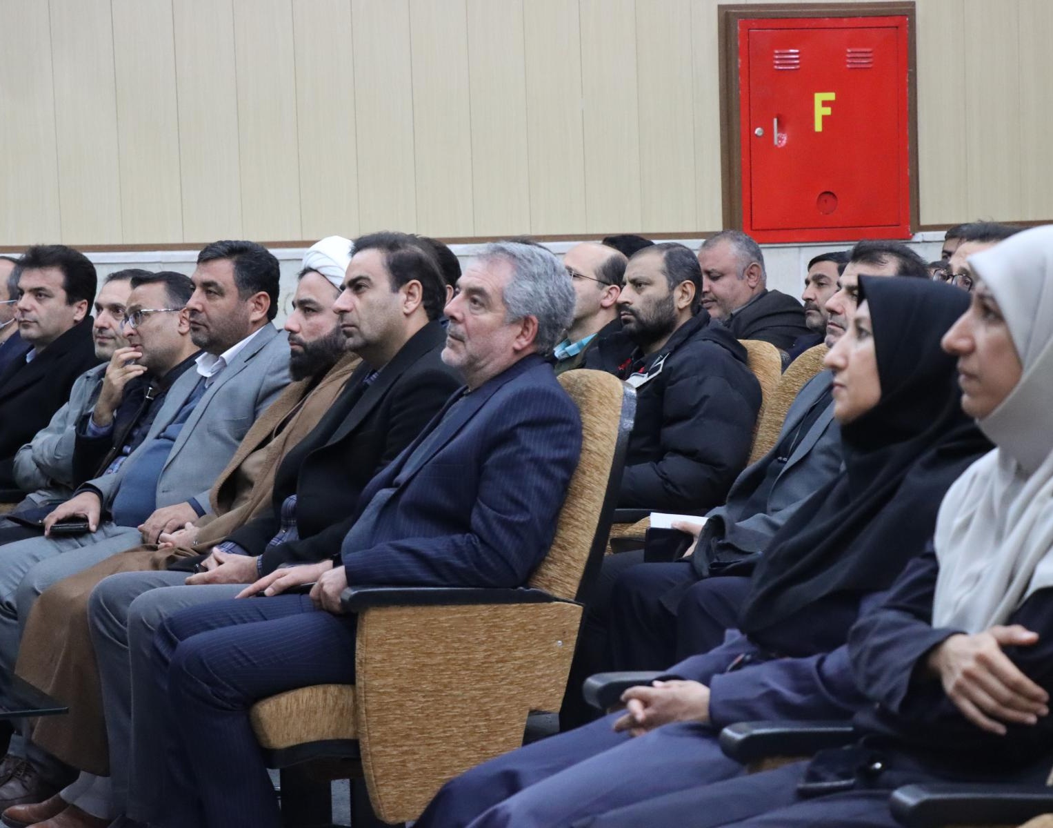اولین نشست کارکنان بسیجی دانشگاه ارومیه برگزار شد...