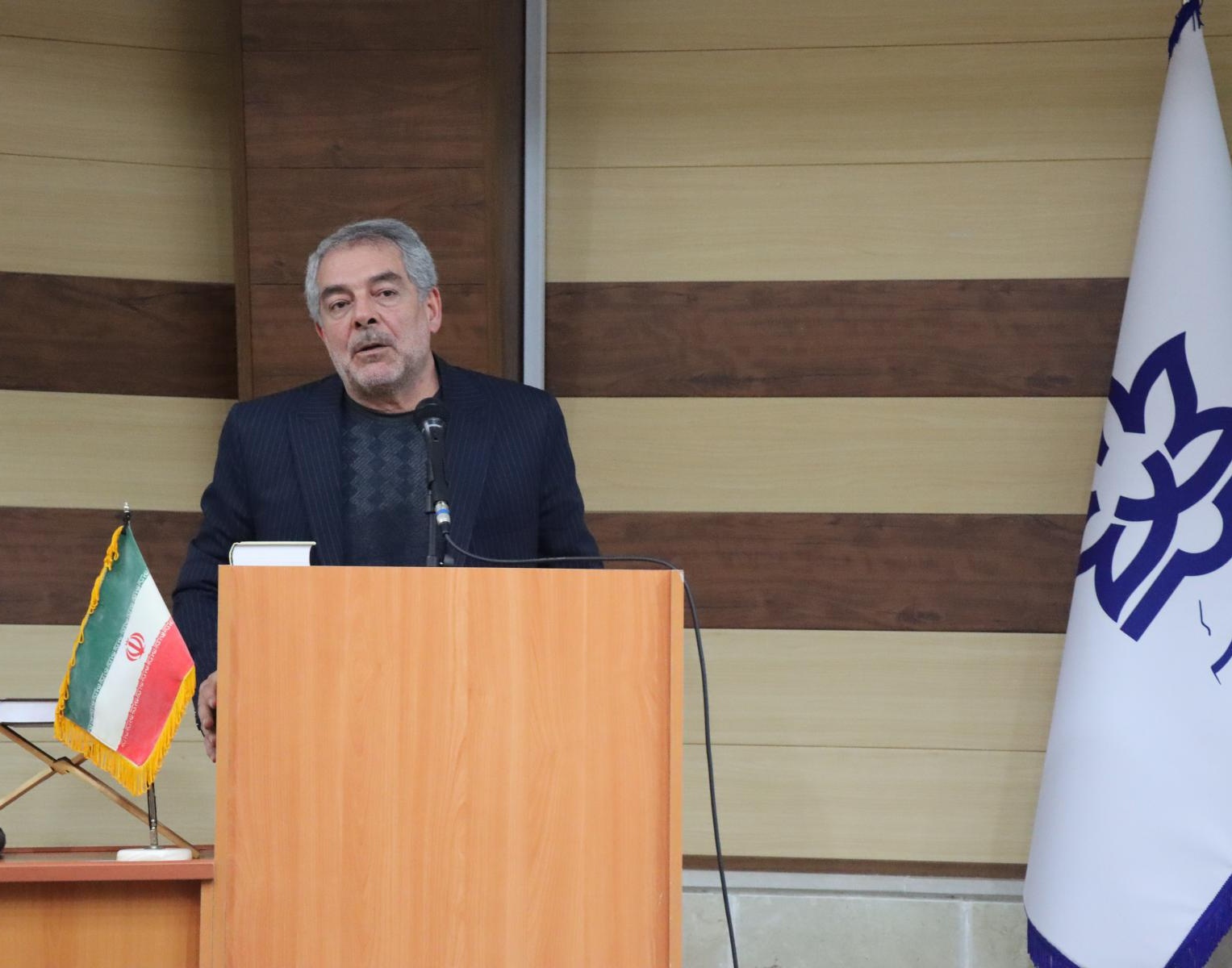 اولین نشست کارکنان بسیجی دانشگاه ارومیه برگزار شد...
