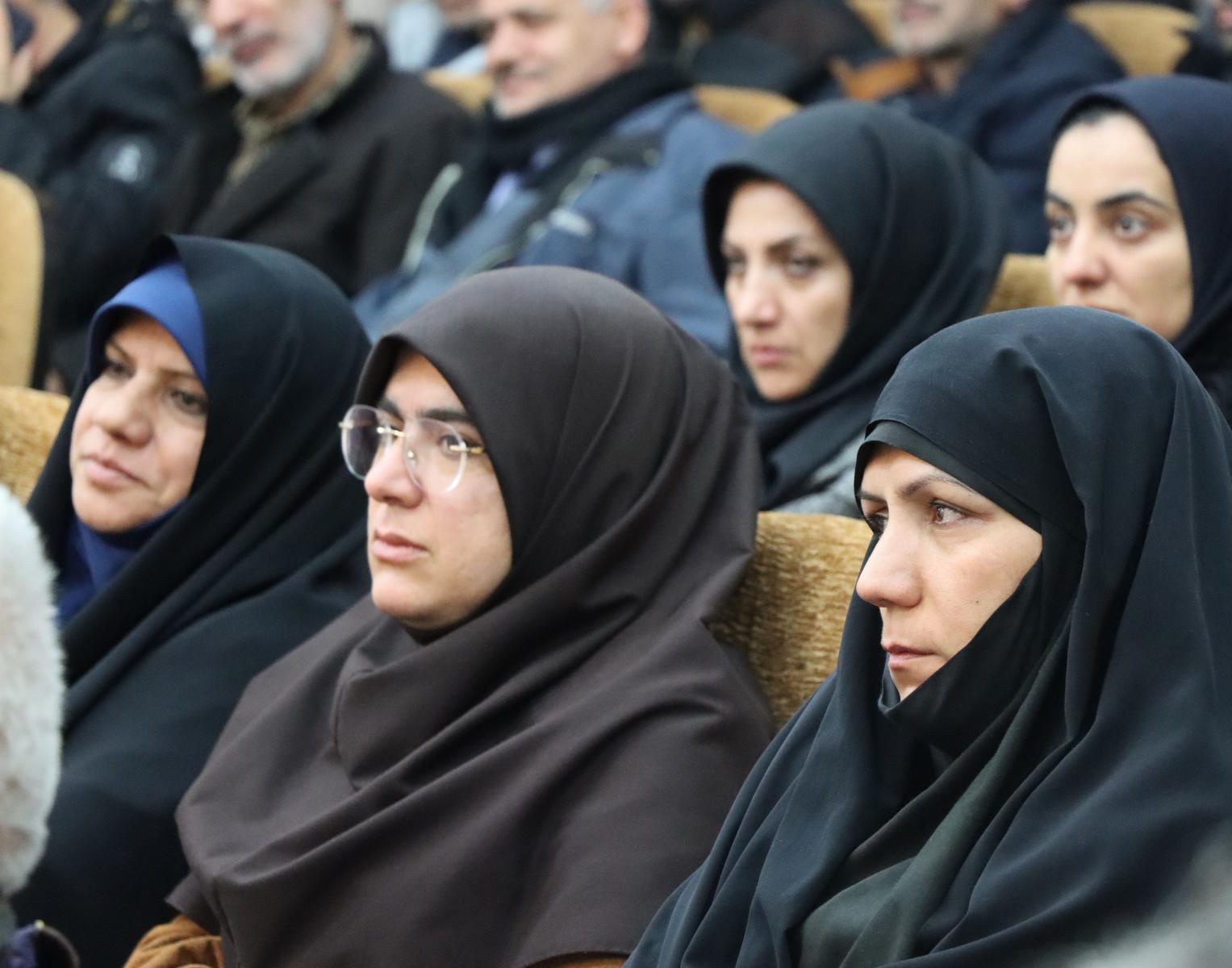 اولین نشست کارکنان بسیجی دانشگاه ارومیه برگزار شد...