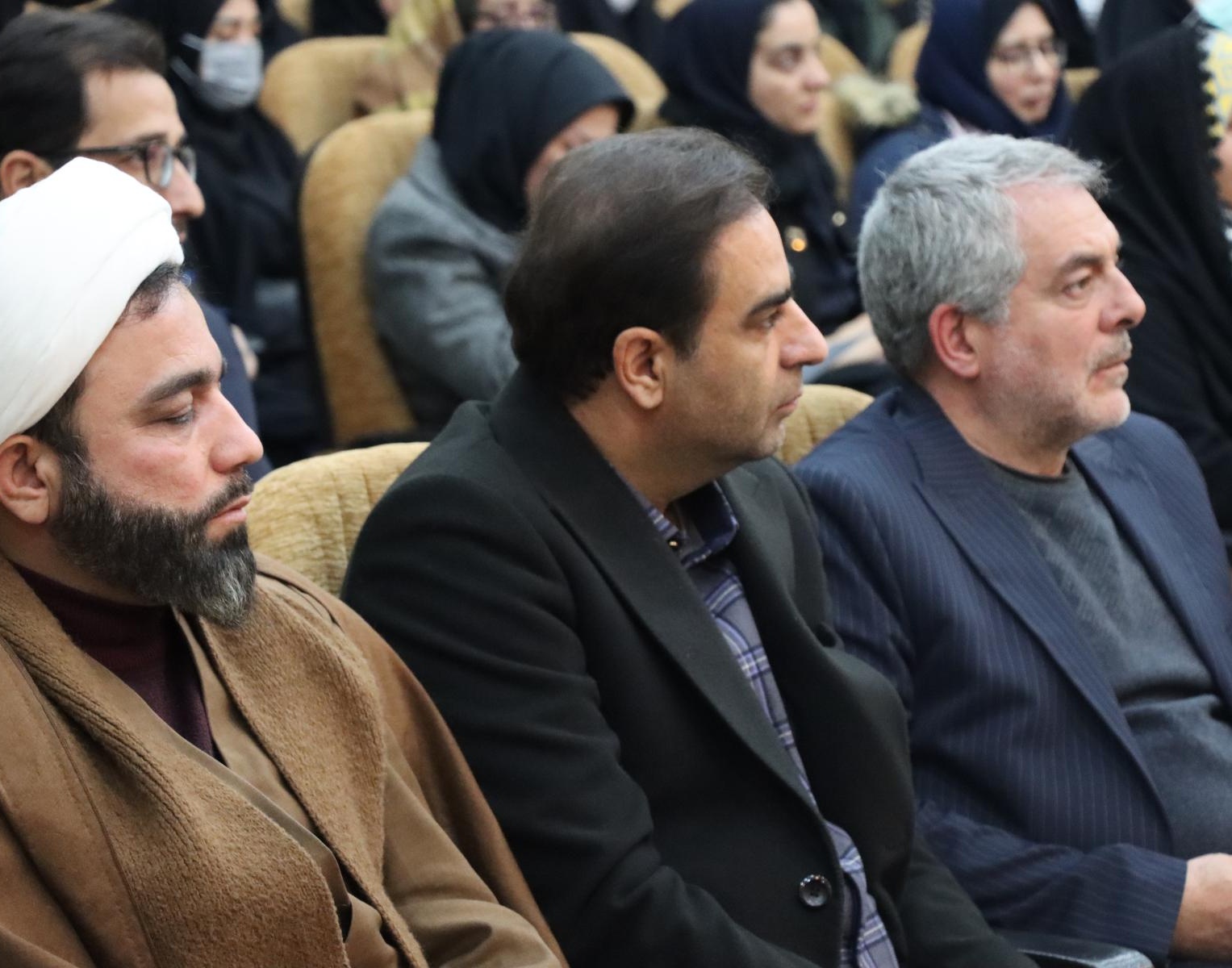 اولین نشست کارکنان بسیجی دانشگاه ارومیه برگزار شد...
