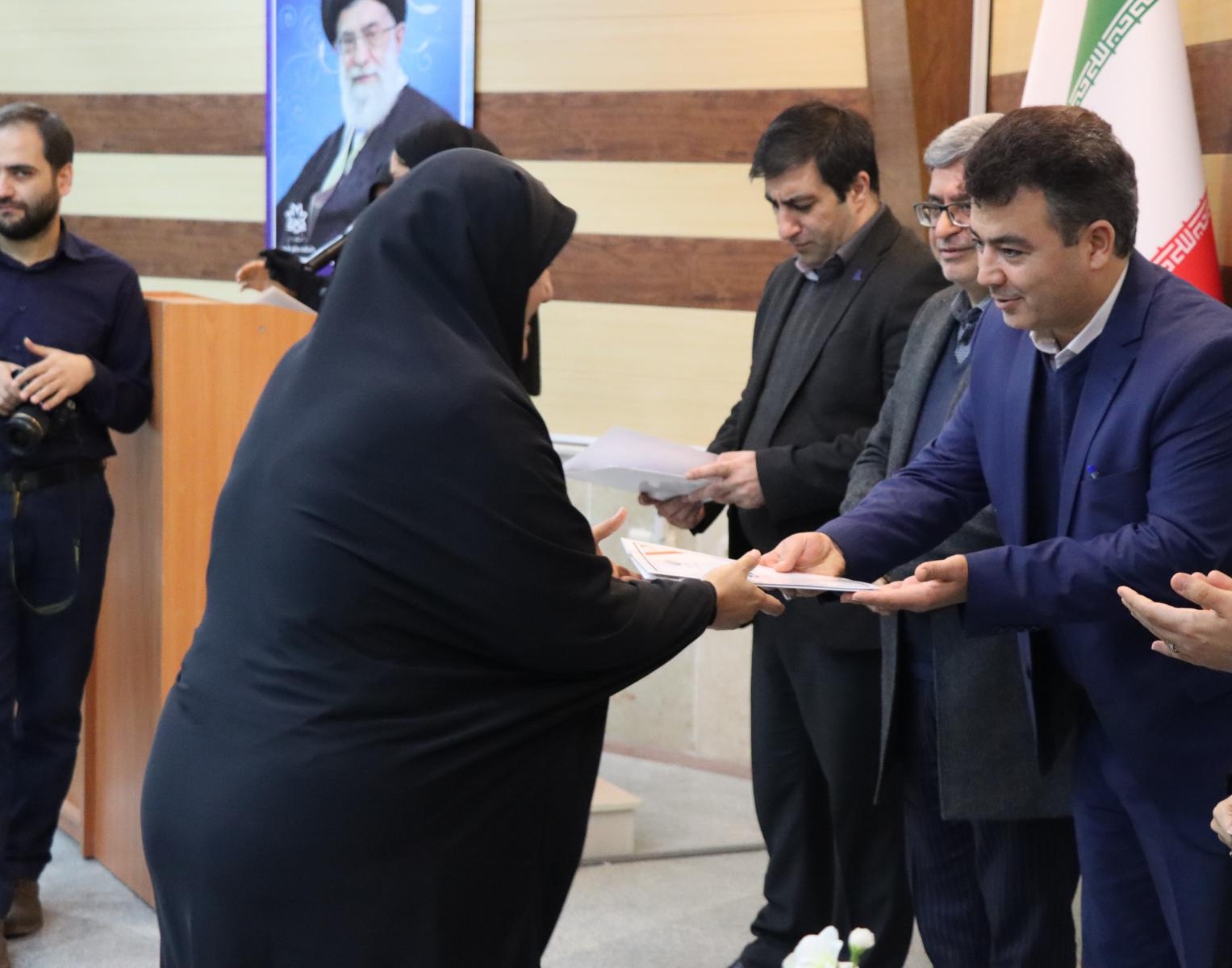 گزارش برگزاری مراسم گرامیداشت ولادت حضرت فاطمه (س)، هفته زن و مقام مادر در دانشگاه ارومیه 