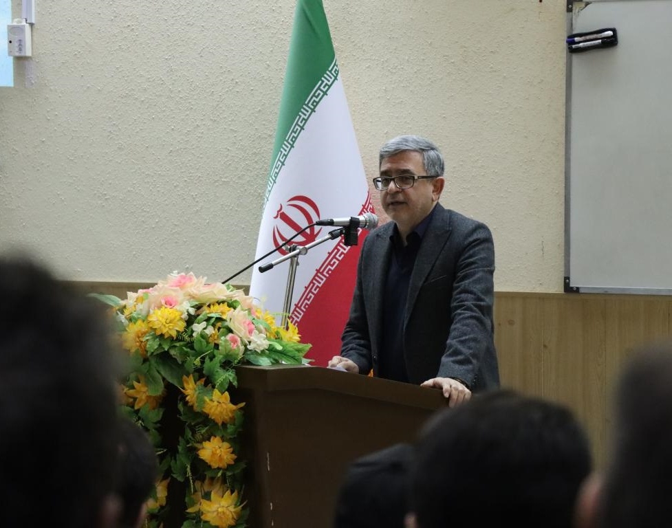 رونمایی از یادمان شهیده خانم دکتر طلایه بیگ زاده شهیده سلامت در دانشگاه ارومیه