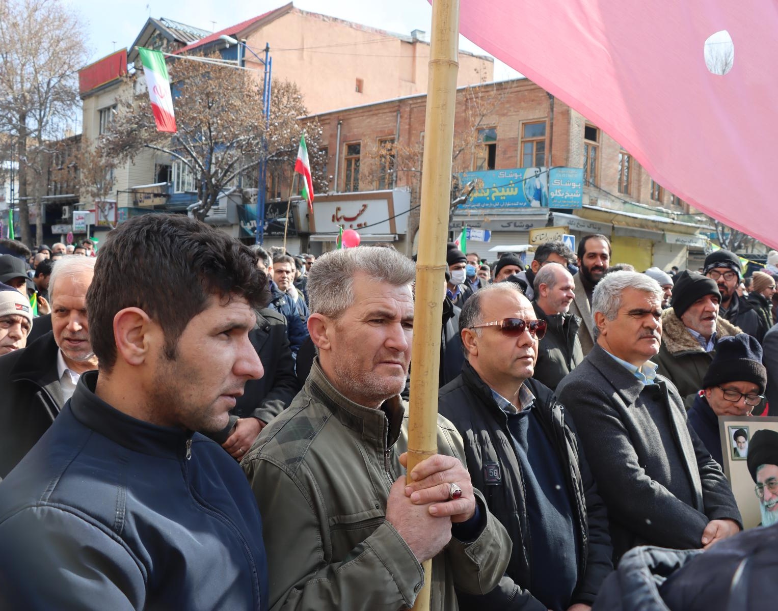 حضور کارکنان، اساتید و دانشجویان دانشگاه ارومیه در راهپیمایی 22 بهمن 1401