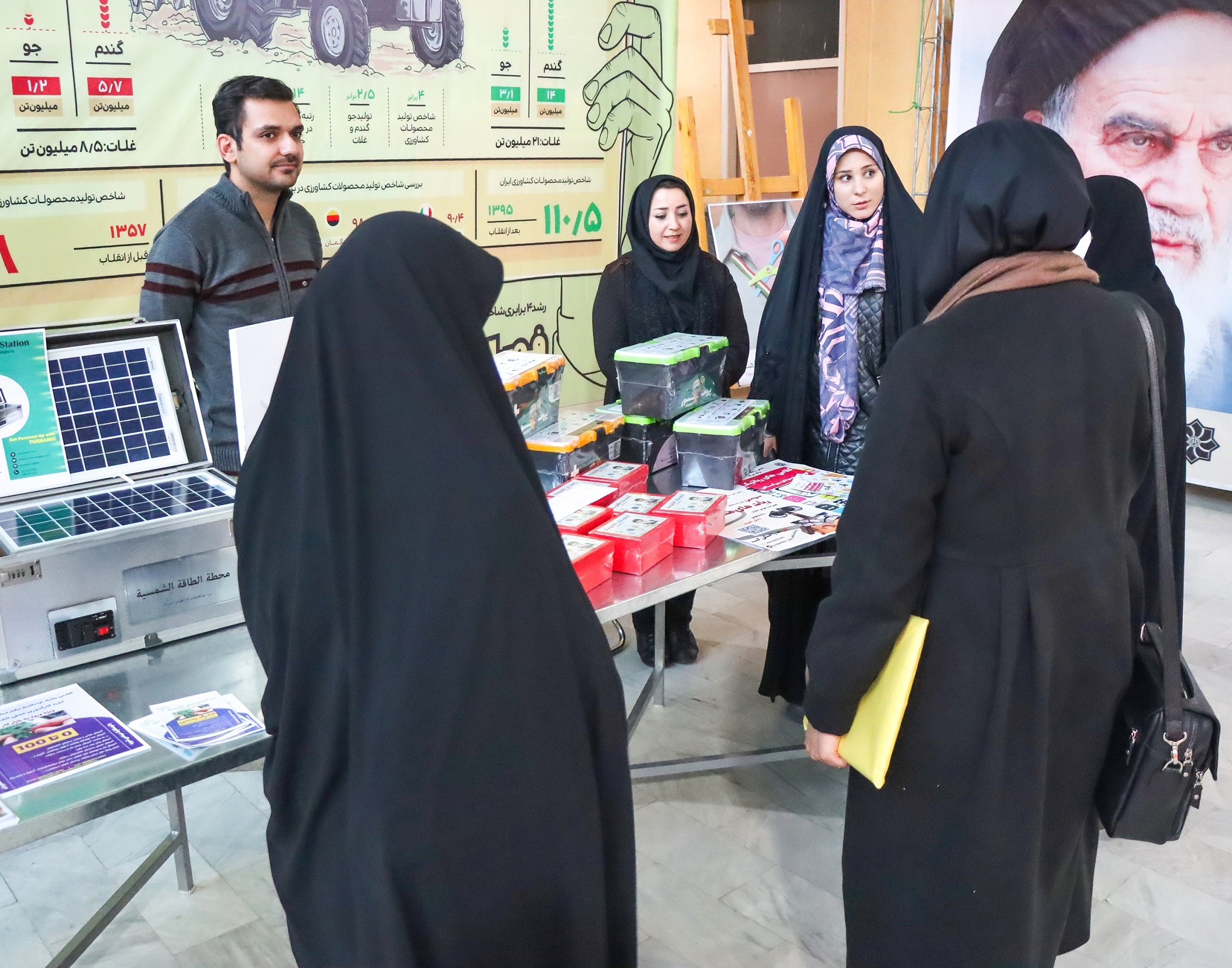 برگزاری نمایشگاه بانوان کارآفرین دانشگاهی به مناسبت دهه فجر