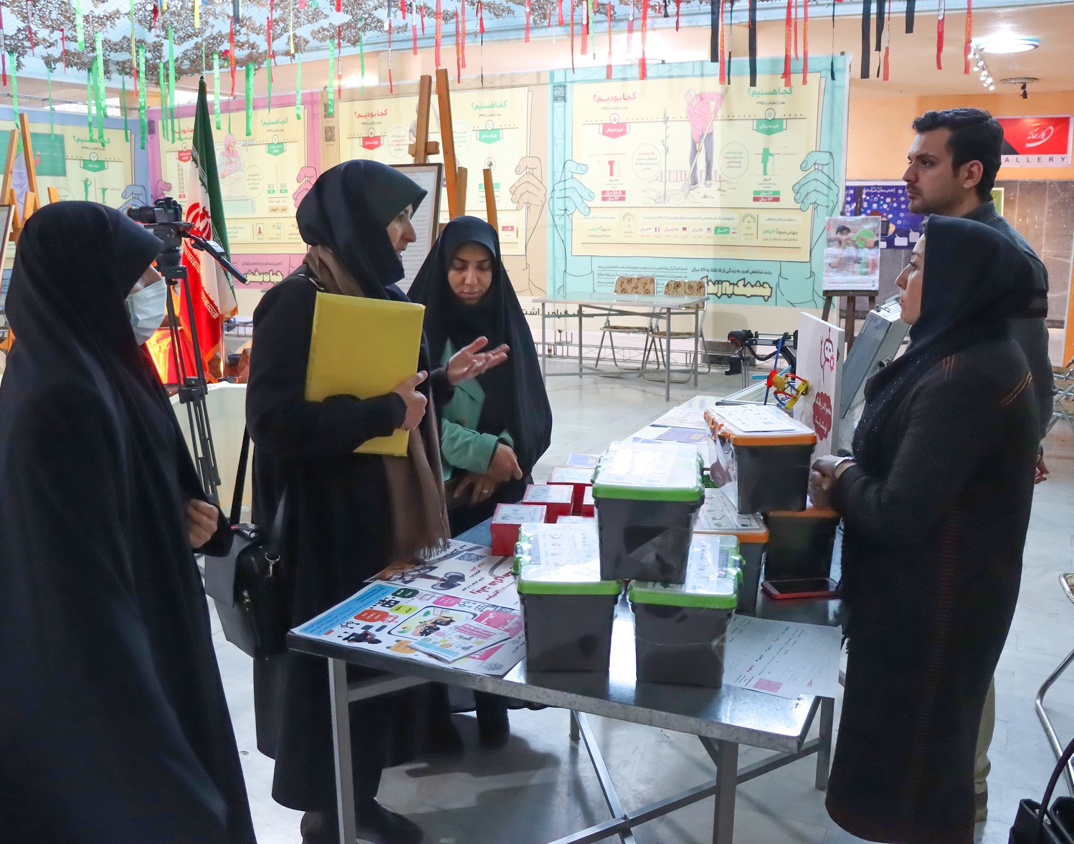 برگزاری نمایشگاه بانوان کارآفرین دانشگاهی به مناسبت دهه فجر
