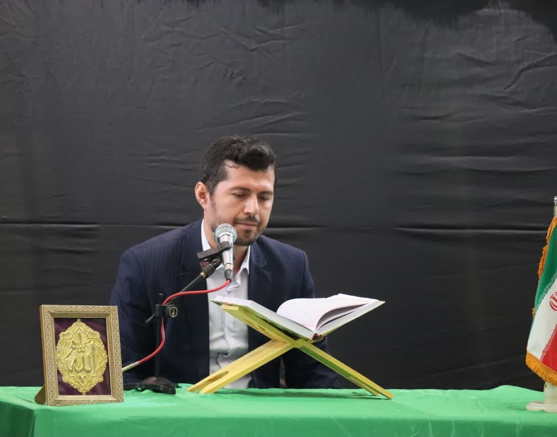 گزارش تصویری محفل انس با قرآن کریم در مسجد دانشگاه ارومیه