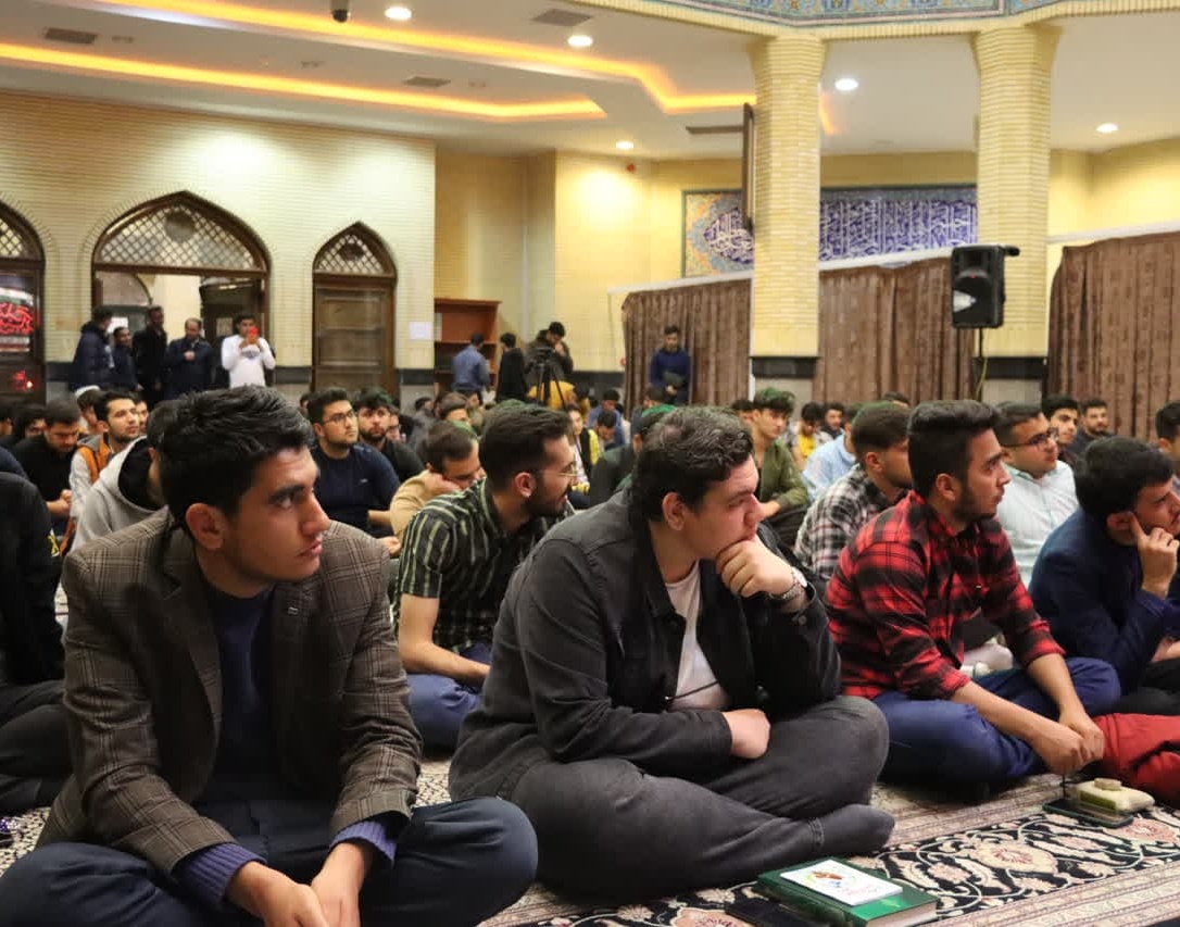 گزارش تصویری مراسم احیای اولین شب قدر سال 1402 در مسجد دانشگاه ارومیه