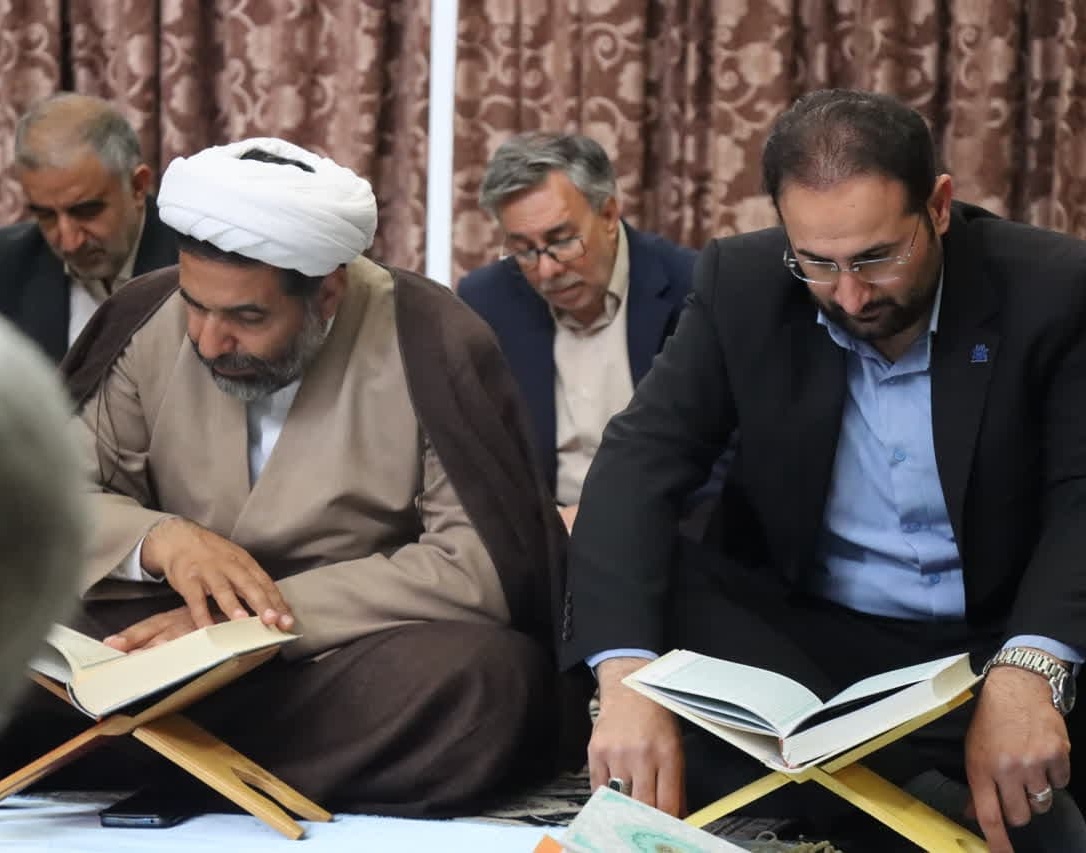 گزارش تصویری محفل انس با قرآن کریم در مسجد دانشگاه ارومیه