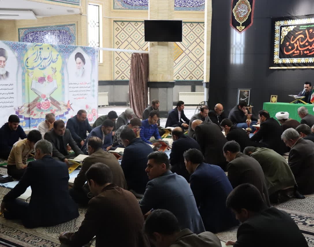 گزارش تصویری محفل انس با قرآن کریم در مسجد دانشگاه ارومیه