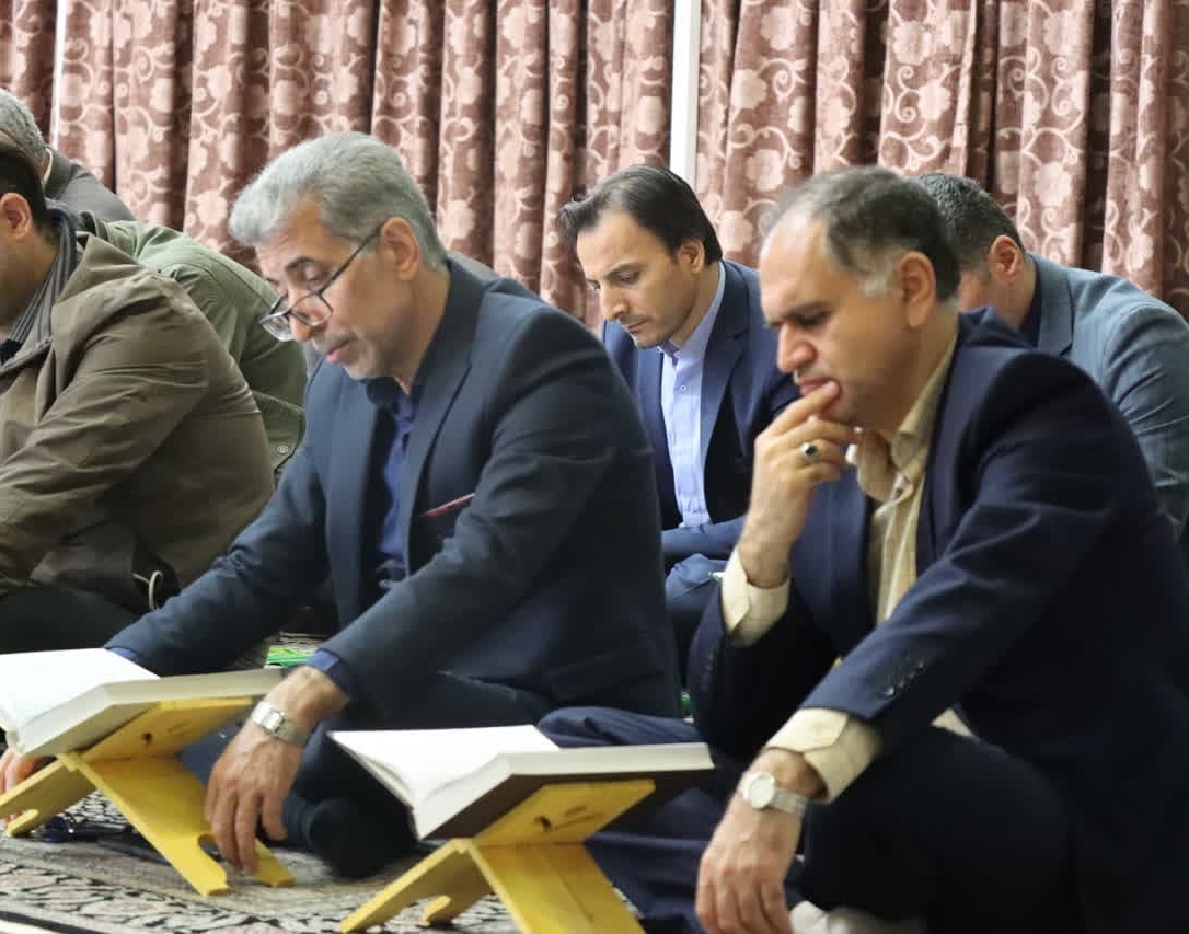 گزارش تصویری محفل انس با قرآن کریم در مسجد دانشگاه ارومیه