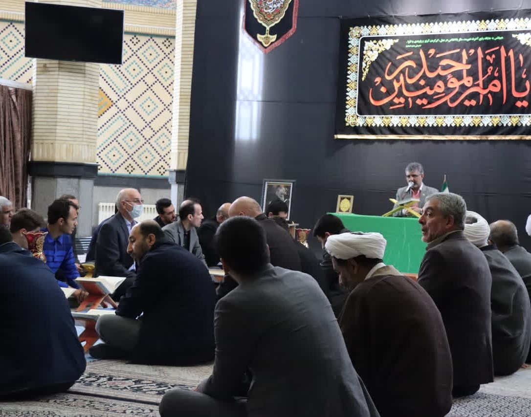 گزارش تصویری محفل انس با قرآن کریم در مسجد دانشگاه ارومیه