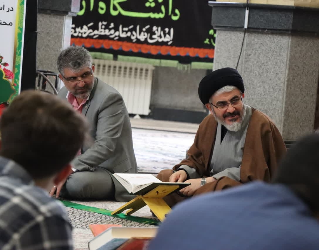 گزارش تصویری محفل انس با قرآن کریم در مسجد دانشگاه ارومیه