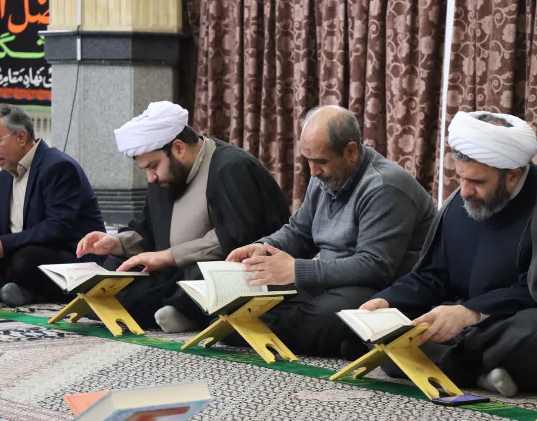 گزارش تصویری محفل انس با قرآن کریم در مسجد دانشگاه ارومیه