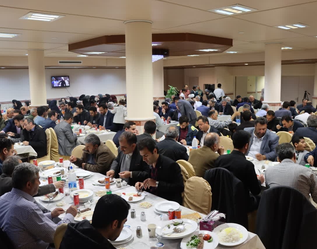 گزارش تصویری ضیافت بزرگ افطاری دانشگاه ارومیه