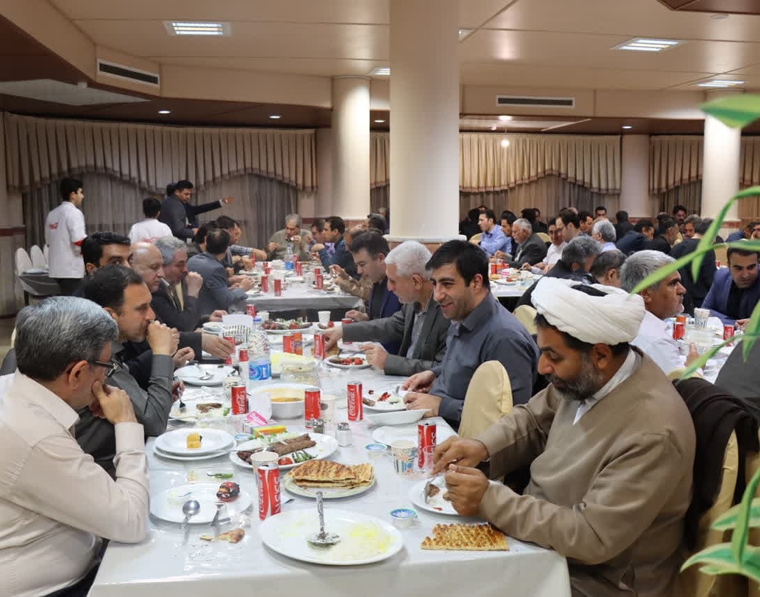 گزارش تصویری ضیافت بزرگ افطاری دانشگاه ارومیه