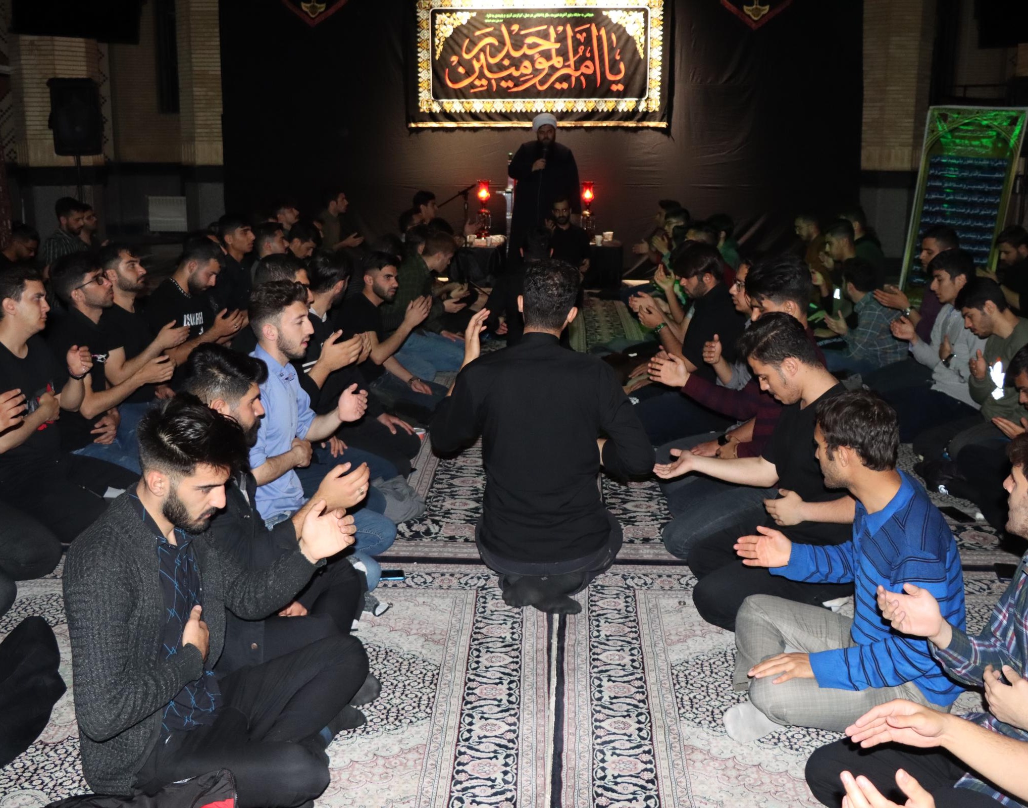 گزارش تصویری مراسم احیای سومین شب قدر سال 1402 در مسجد دانشگاه ارومیه