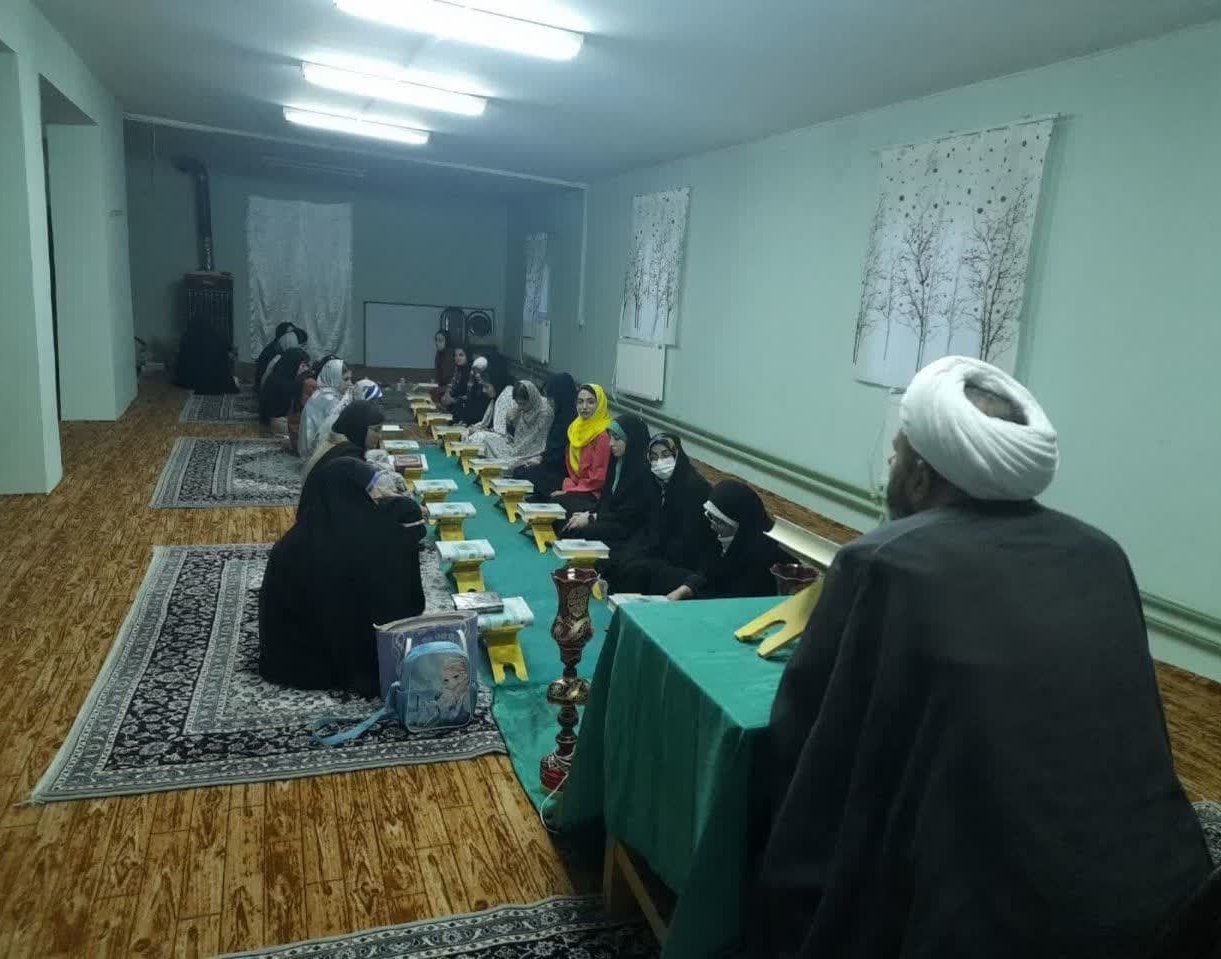 گزارش تصویری برگزاری محفل انس با قرآن کریم در خوابگاه‌های دانشجویی