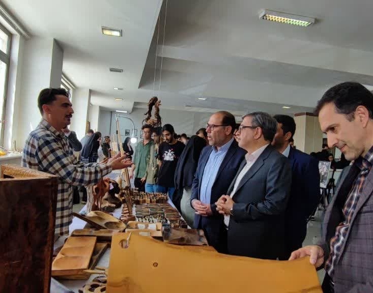 افتتاحیه اولین نمایشگاه و فروشگاه آثار هنری ذهن کهکشانی