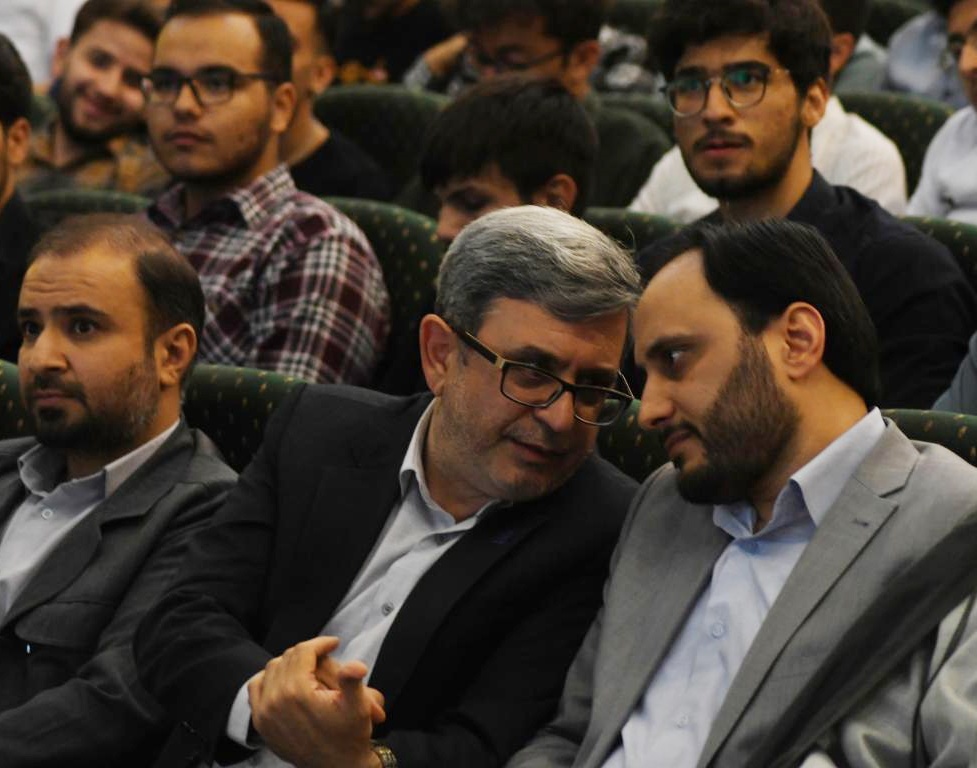 با حضور بیش از 1500 دانشجو؛ گفت و گوی بی واسطه دانشجویان با سخنگوی دولت سیزدهم